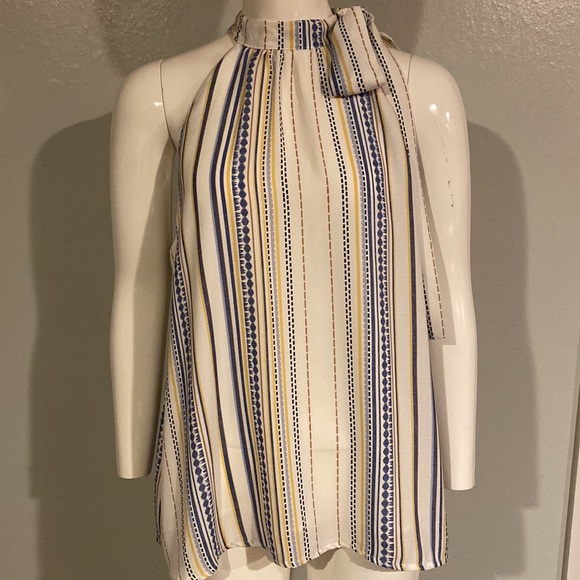 Gilli Pinstriped Sleeveless Blouse w/Tie - Picture 2 of 10